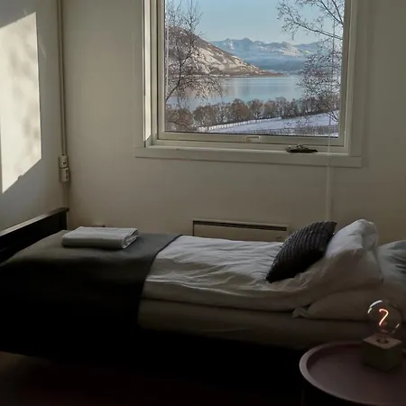 Guest house Tjeldoya Slott Hov (Tjeldsund)
