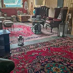 Tjeldoya Slott Guest house *