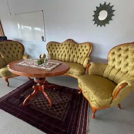 Tjeldoya Slott Pensionat *